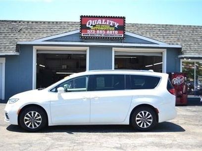 Used 2021 Chrysler Pacifica Touring-L