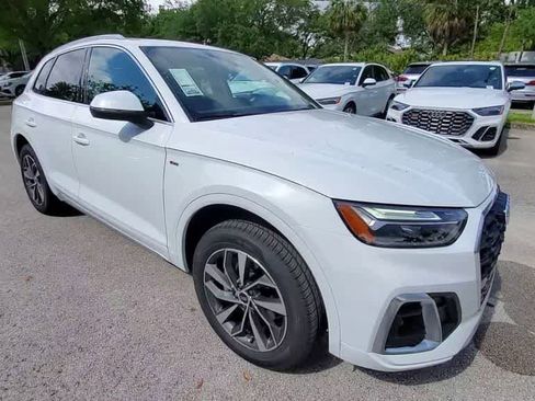 Certified 2023 Audi Q5 2.0T Premium Plus w/ Premium Plus Package AWD/4WD image 2