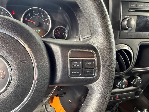 Used 2013 Jeep Wrangler Sport AWD/4WD image 19