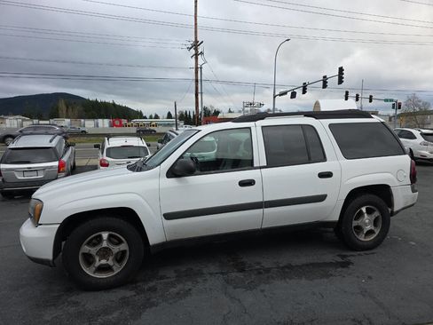 Used 2005 Chevrolet TrailBlazer EXT LS w/ LS Preferred Equipment Group image 6