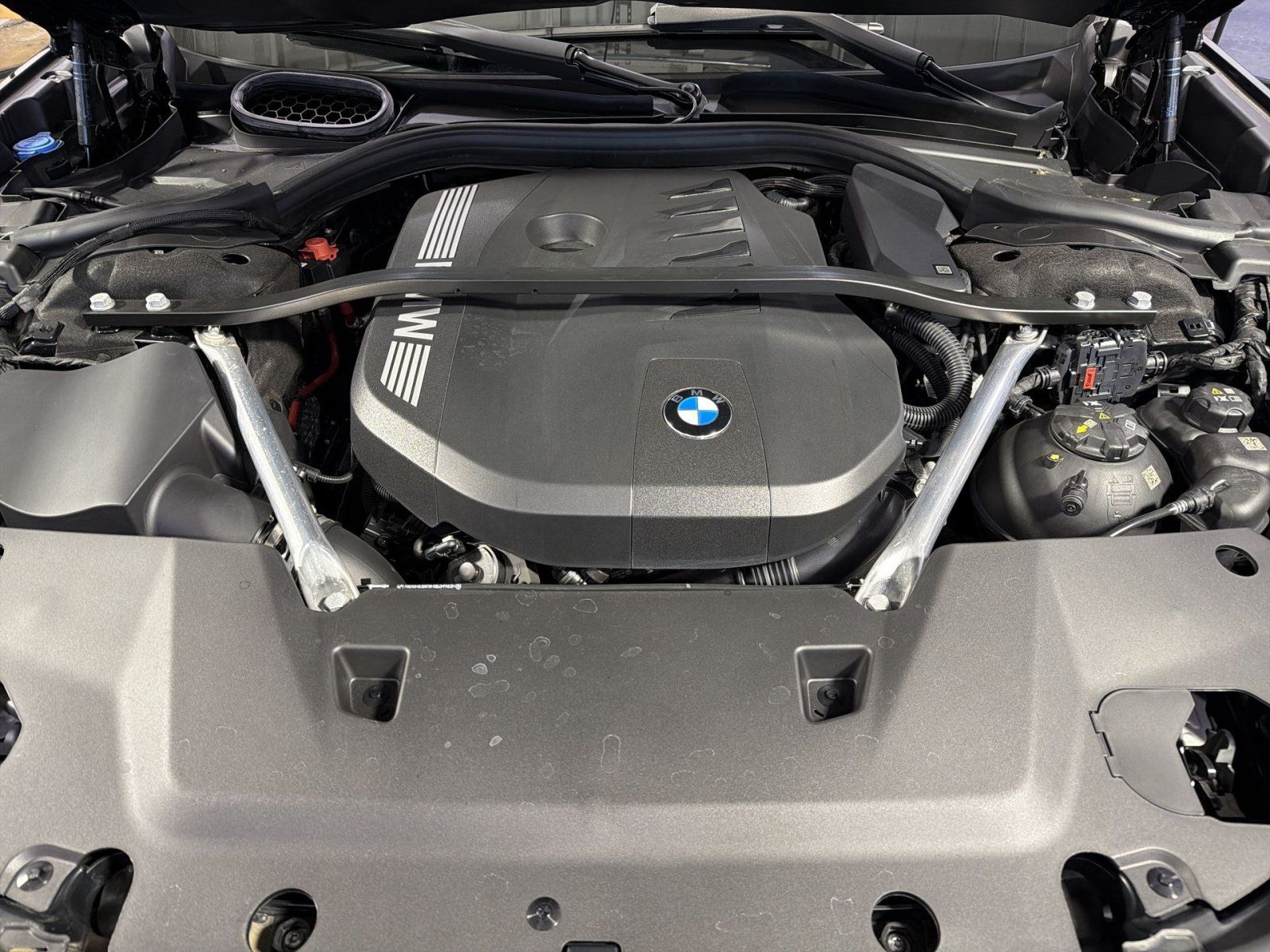 Used 2023 BMW 740i w/ Parking Assistance Package RWD image 29