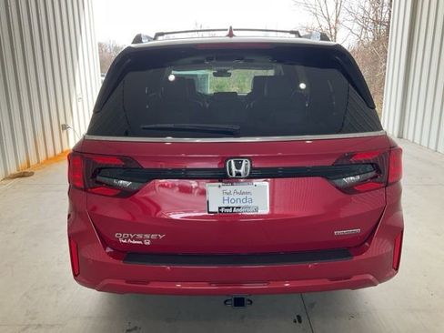 New 2026 Honda Odyssey Touring image 24
