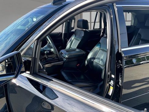 Used 2018 Chevrolet Tahoe LT AWD/4WD image 26