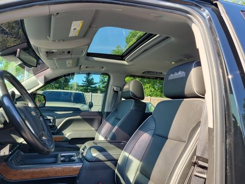 Used 2018 Chevrolet Silverado 1500 High Country AWD/4WD image 35