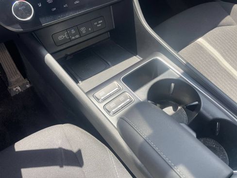 Used 2025 Hyundai Sonata SEL FWD image 41