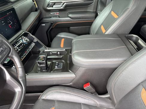 Certified 2024 GMC Sierra 1500 AT4 w/ AT4 Premium Package AWD/4WD image 40