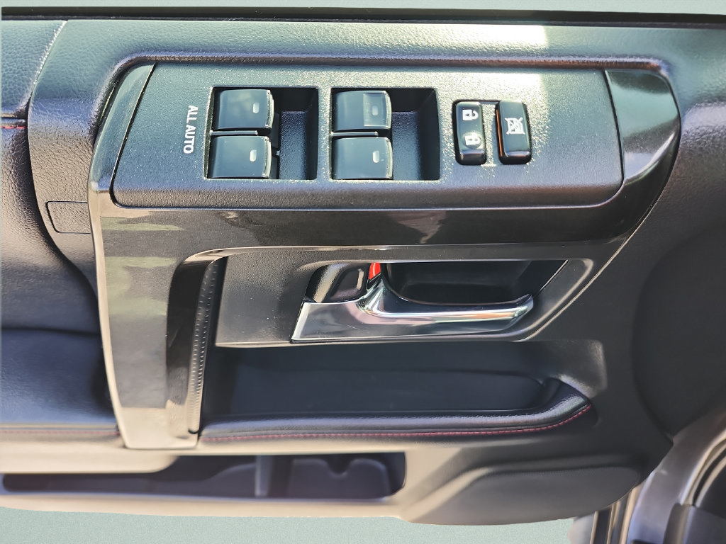 Used 2019 Toyota 4Runner TRD Off-Road Premium AWD/4WD image 23