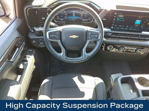 Used 2023 Chevrolet Silverado 1500 LT AWD/4WD image 3