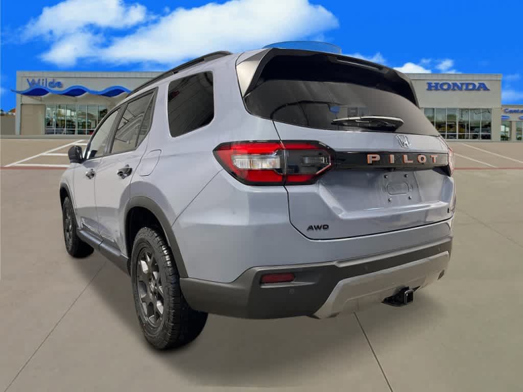 New 2026 Honda Pilot TrailSport image 3