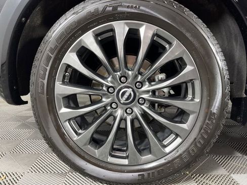 Used 2024 Nissan Armada Platinum w/ Captain's Chairs Package image 15