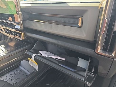 New 2025 GMC Hummer EV 3X image 36