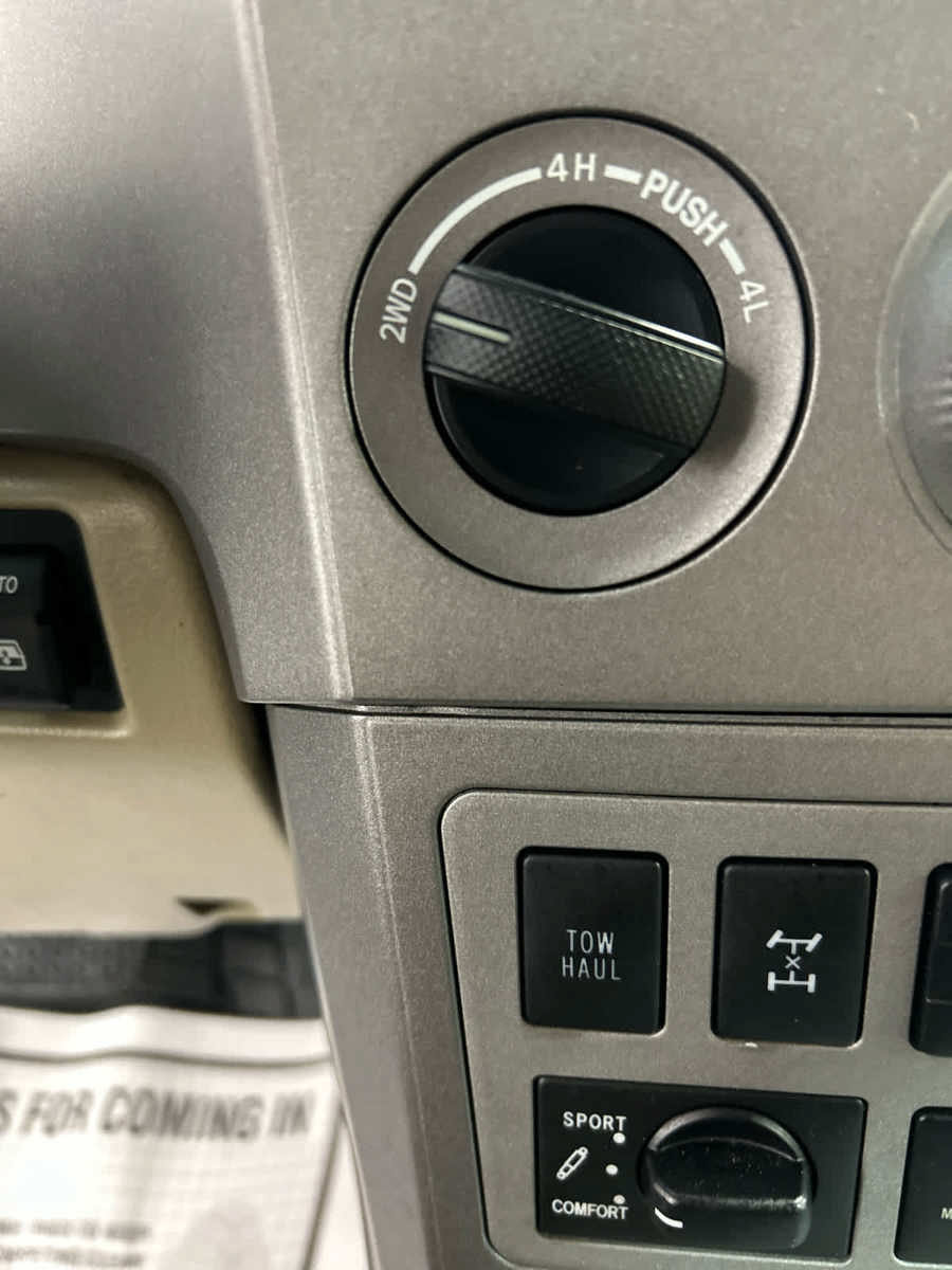 Used 2012 Toyota Sequoia Platinum AWD/4WD image 10