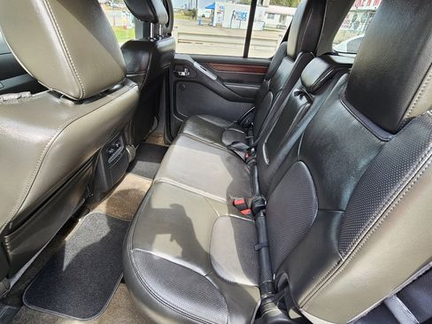 Used 2012 Nissan Pathfinder LE image 13