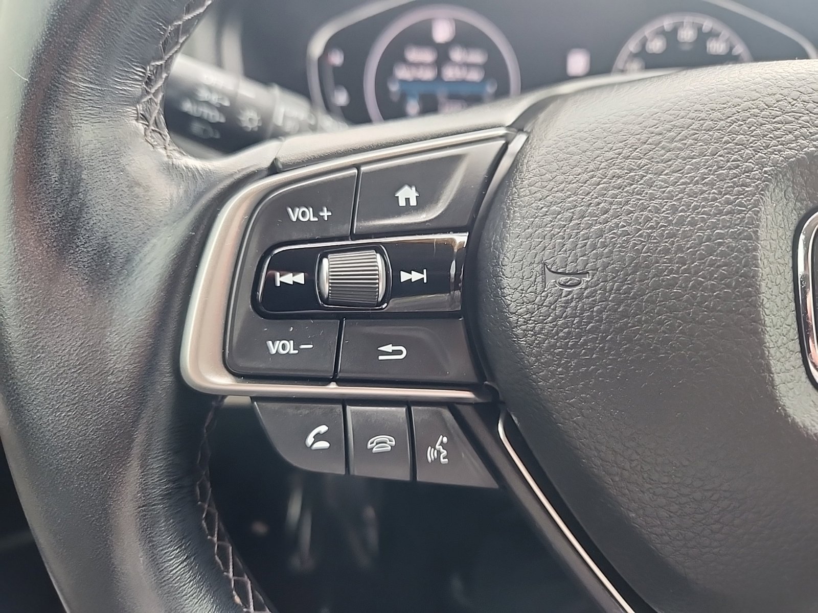 Used 2020 Honda Accord Touring image 21