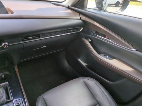 Used 2022 MAZDA CX-30 AWD 2.5 S w/ Premium Package image 17