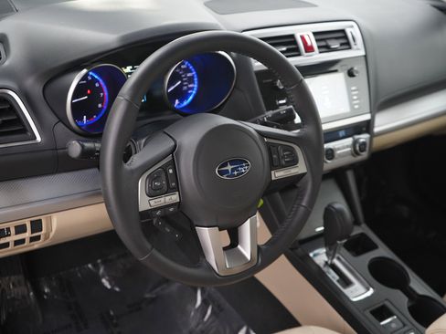 Used 2017 Subaru Legacy 2.5i Premium AWD/4WD image 19