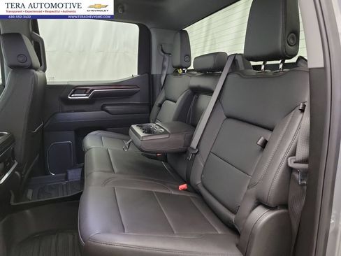 Certified 2024 GMC Sierra 1500 SLT w/ SLT Premium Package AWD/4WD image 9