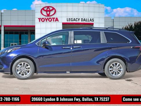 New 2026 Toyota Sienna XLE FWD image 7