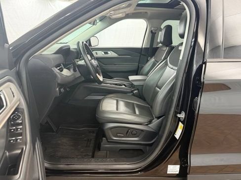 Certified 2025 Ford Explorer Active w/ Active Comfort Package AWD/4WD image 18