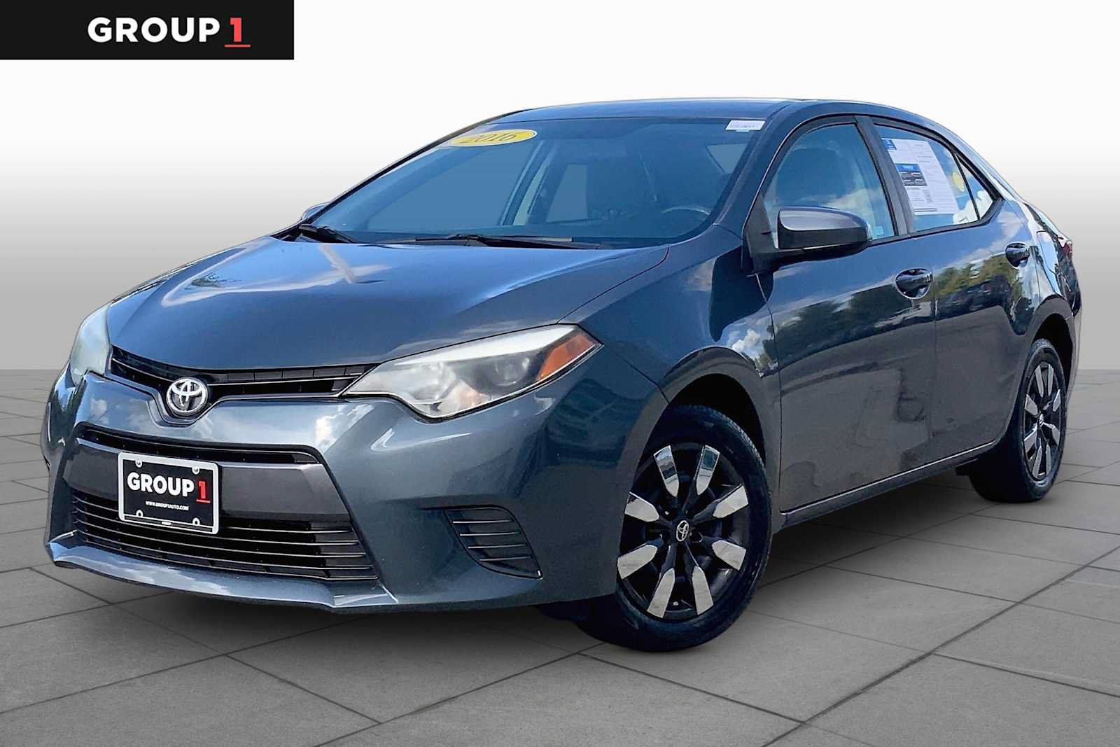 Used 2016 Toyota Corolla LE FWD image 1