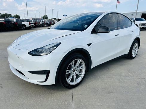 Used 2020 Tesla Model Y Long Range AWD/4WD image 37