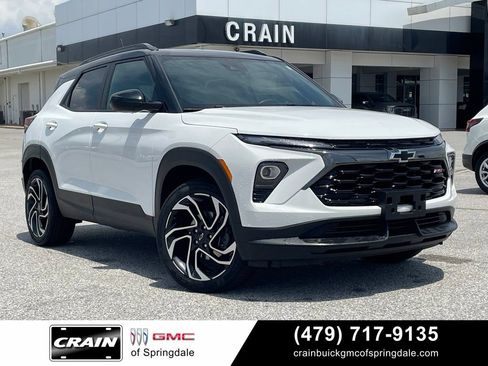 Used 2024 Chevrolet TrailBlazer RS w/ Driver Confidence Package AWD/4WD image 1