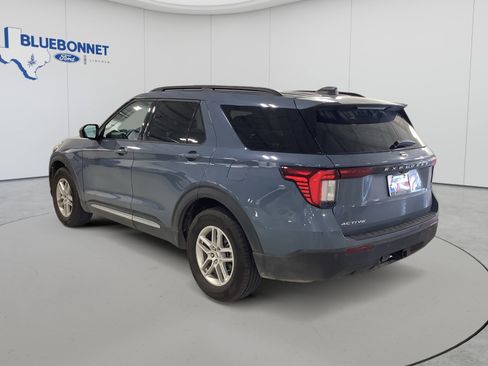 Used 2025 Ford Explorer Active RWD image 6