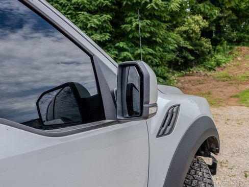 Used 2017 Ford F150 Raptor w/ Equipment Group 802A Luxury AWD/4WD image 12