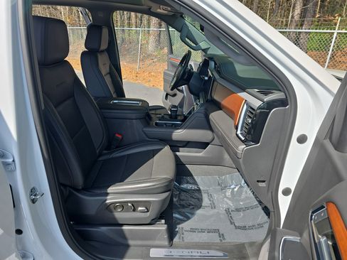 Used 2022 GMC Sierra 1500 Denali w/ Denali Reserve Package image 10