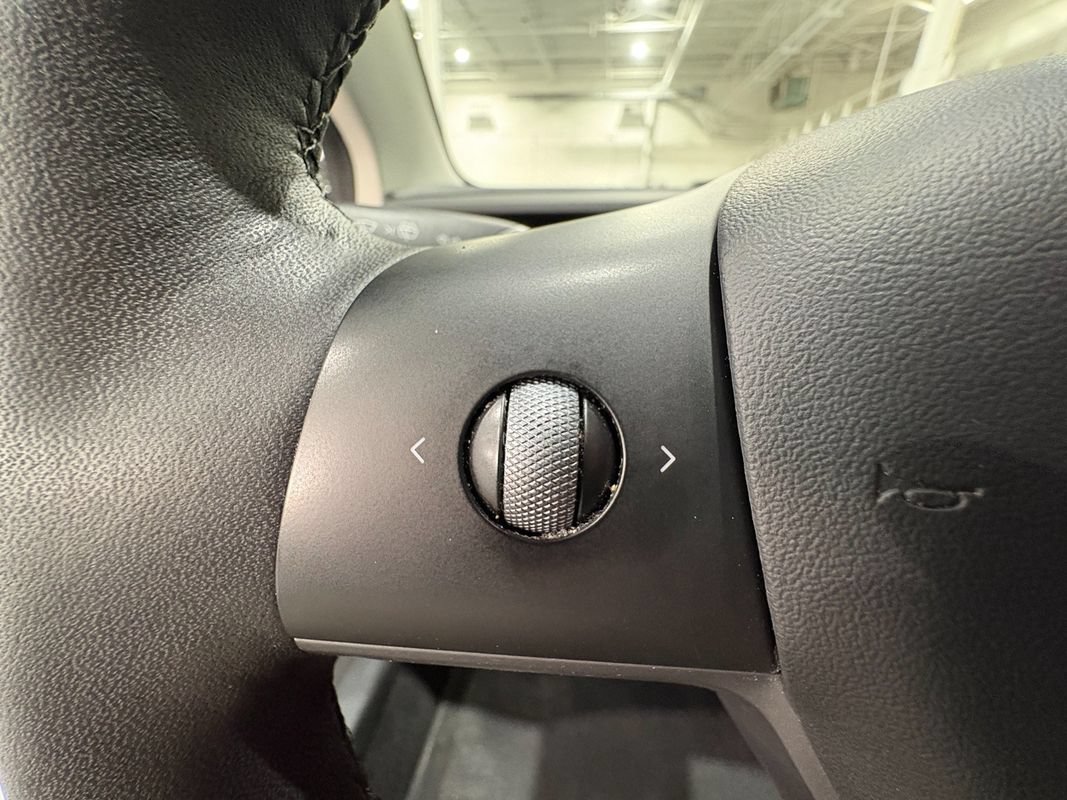Used 2022 Tesla Model 3 Long Range AWD/4WD image 13