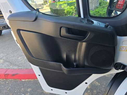 Used 2025 RAM ProMaster 2500 w/ Crew Van Package FWD image 19