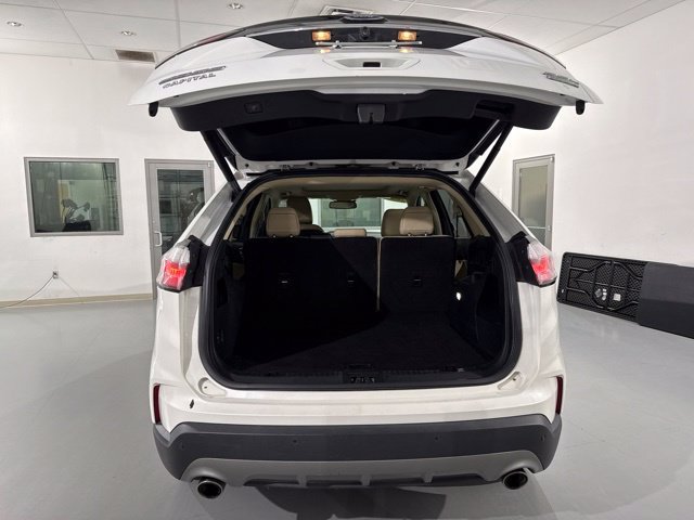 Used 2020 Ford Edge SEL w/ Convenience Package FWD image 9