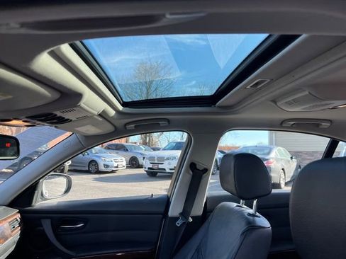 Used 2011 BMW 328i xDrive Sedan image 19