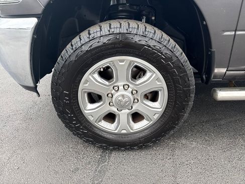 Used 2015 RAM 2500 Tradesman w/ Chrome Appearance Group image 32