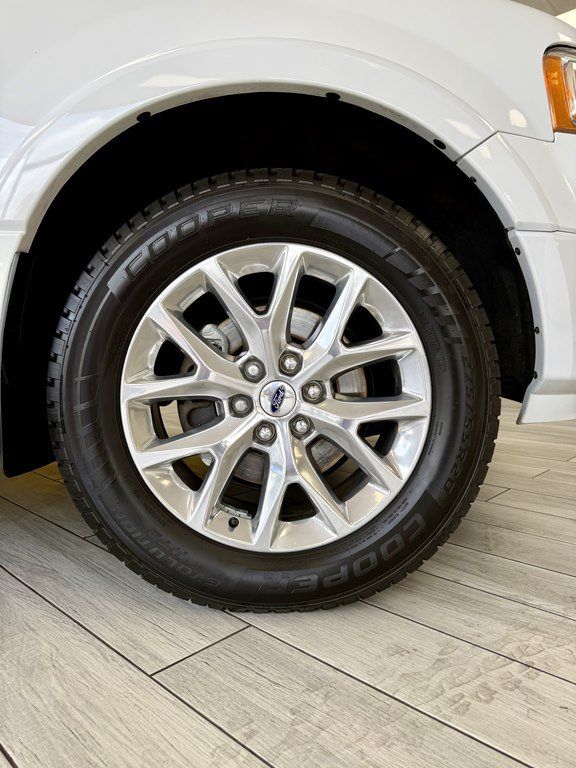 Used 2017 Ford Expedition Limited RWD image 19