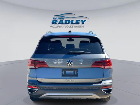 Certified 2023 Volkswagen Taos SE w/ Panoramic Sunroof Package image 20