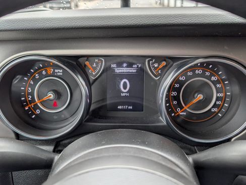 Used 2020 Jeep Gladiator Sport image 24