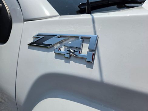 Used 2018 GMC Sierra 1500 SLT AWD/4WD image 5
