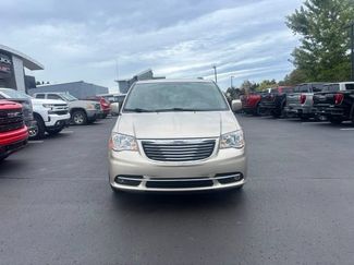 Used 2015 Chrysler Town & Country Touring w/ Driver Convenience Group FWD video 3