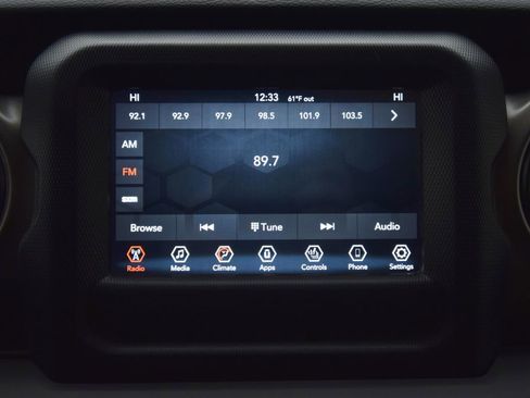 Used 2020 Jeep Wrangler Sport image 15