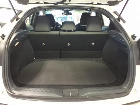 Used 2018 Toyota C-HR XLE Premium FWD image 24