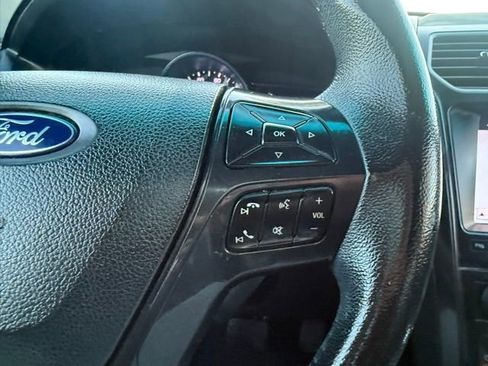 Used 2017 Ford Explorer XLT w/ Equipment Group 202A image 24