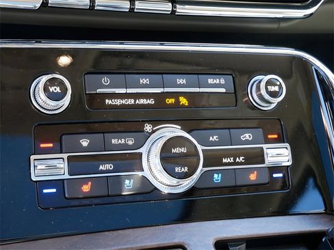 Used 2022 Lincoln Navigator Black Label image 23