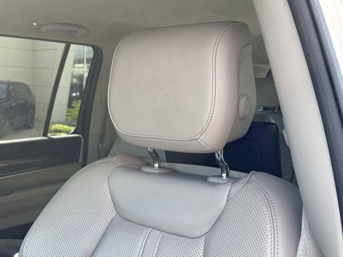 Used 2022 Jeep Wagoneer Series III w/ Rear Seat Video Group 1 RWD image 14