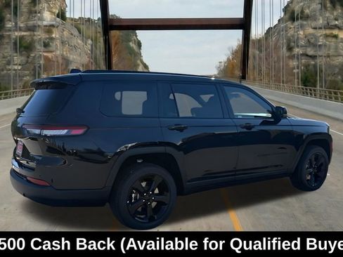 New 2025 Jeep Grand Cherokee L Altitude RWD image 11
