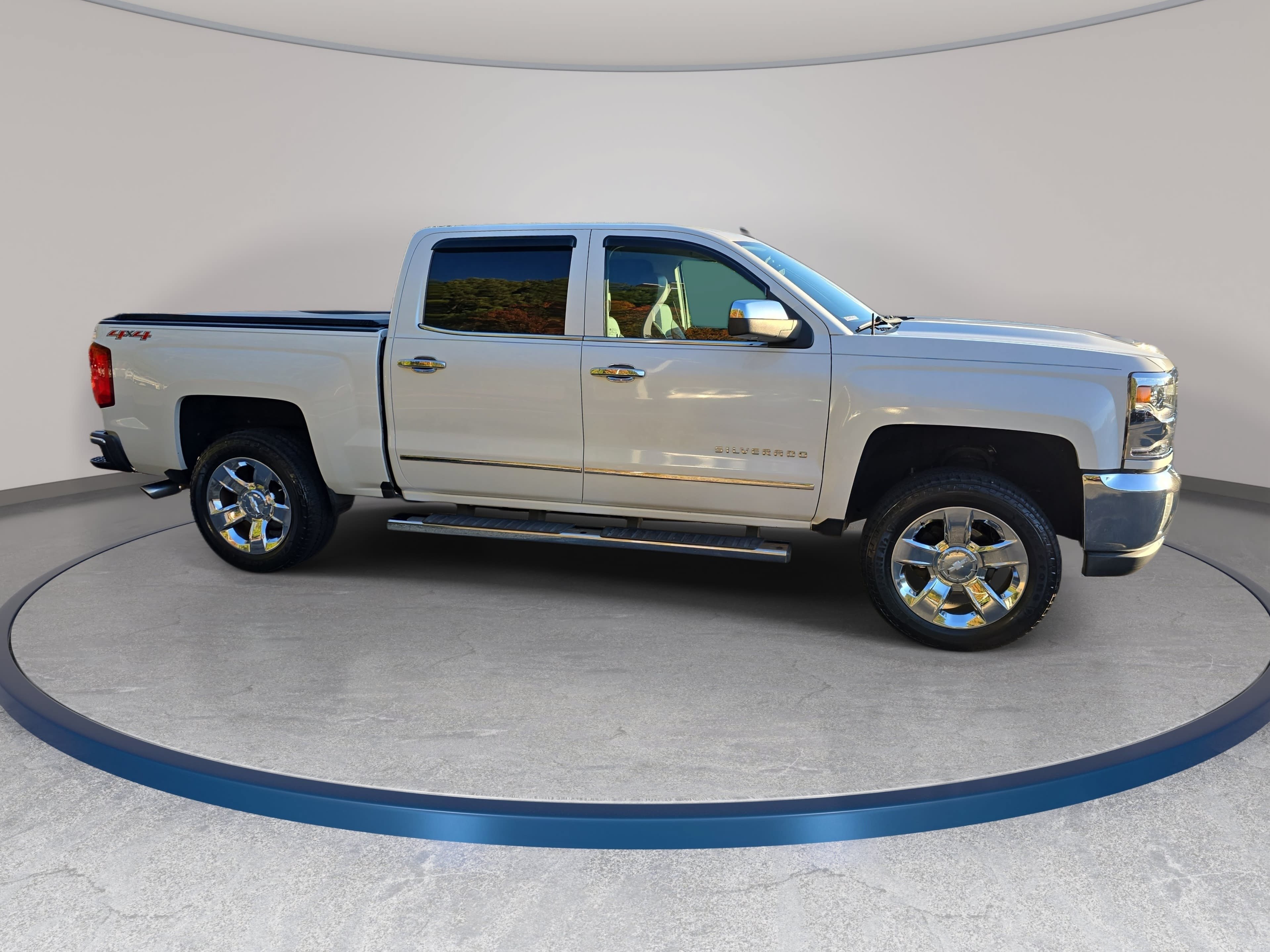 Used 2016 Chevrolet Silverado 1500 LTZ w/ Sport Package AWD/4WD image 4