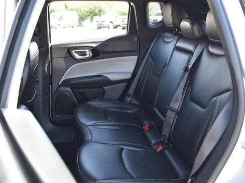Used 2025 Jeep Compass Limited AWD/4WD image 30