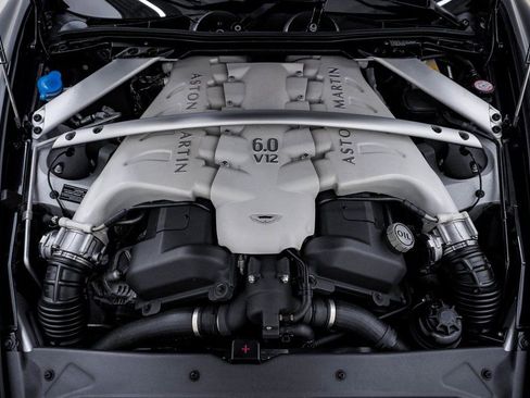 Used 2009 Aston Martin DBS Coupe image 34