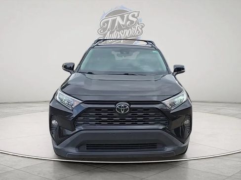 Used 2020 Toyota RAV4 XLE Premium FWD image 8