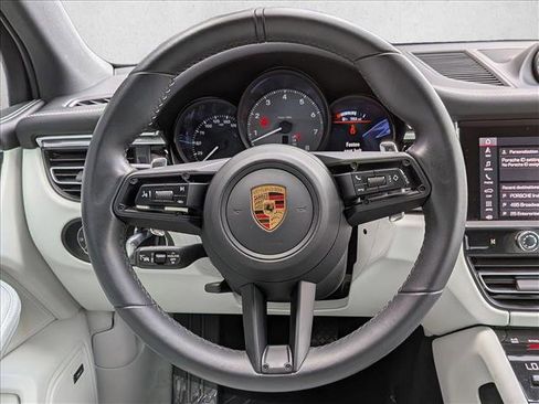 Used 2025 Porsche Macan S image 15